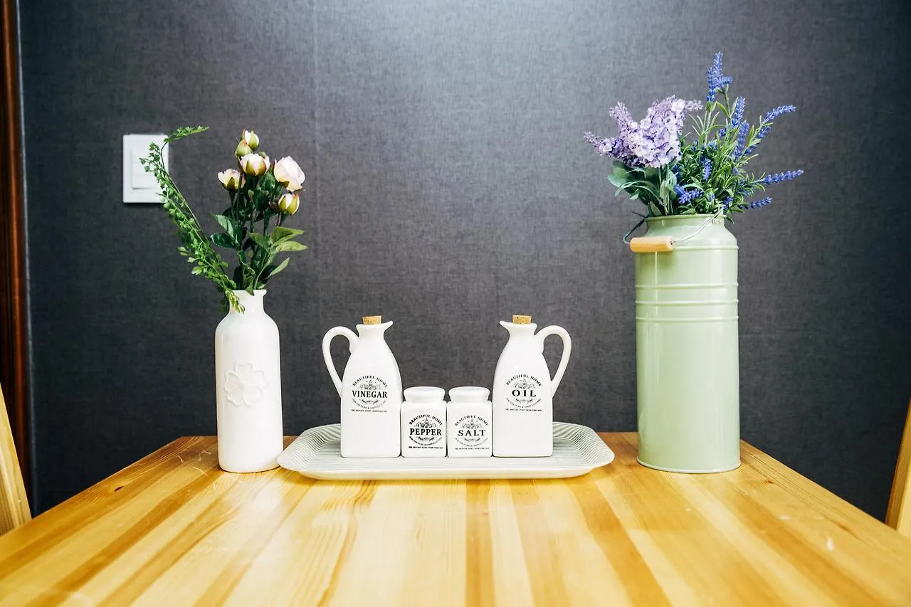 Antique Cozy House In Hongdae Apartment Seoul 0*,  South Korea